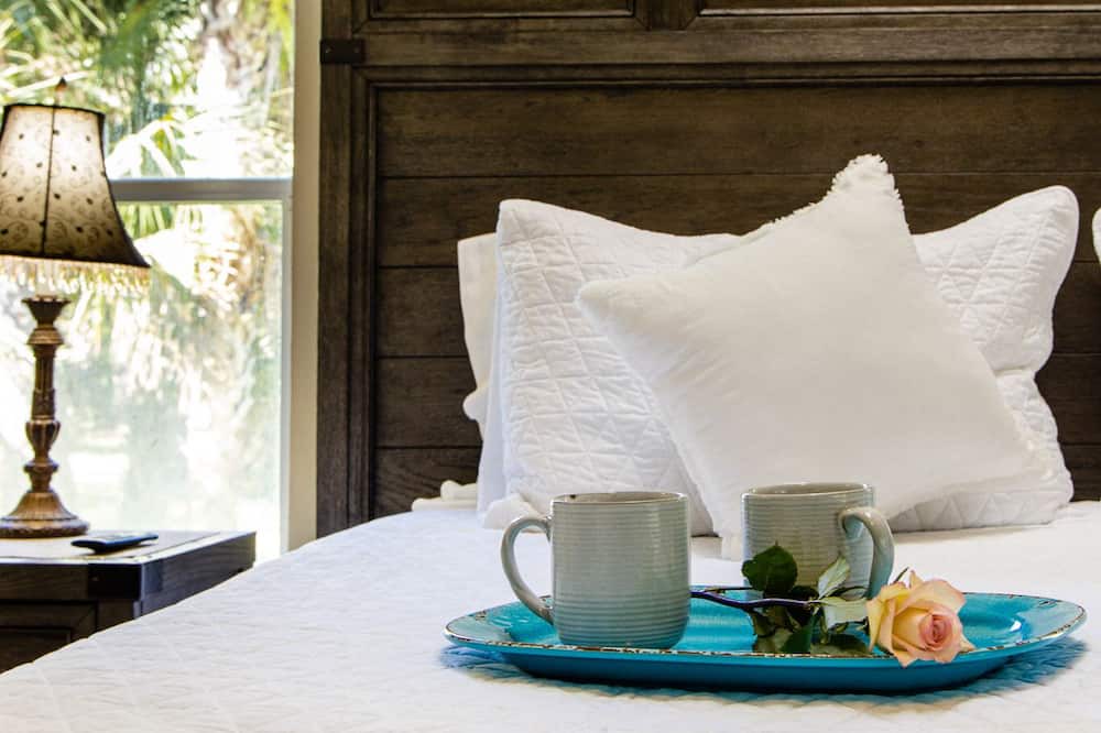 Photo of Bedroom in Jupiter Farms