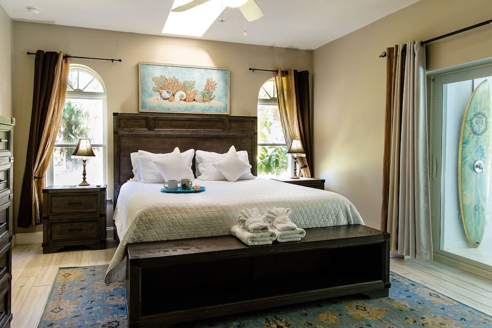 Photo of Bedroom in Jupiter Farms
