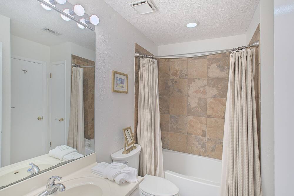 Photo of Bedroom in Santa Rosa Beach