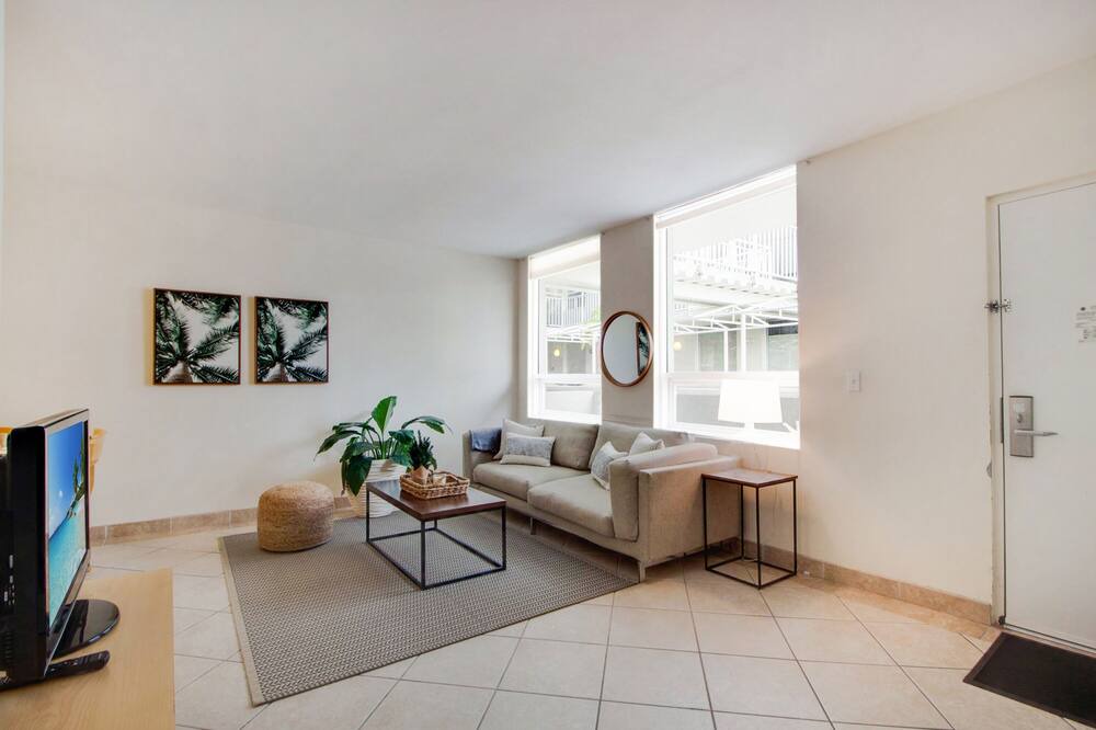 Photo of Livingroom in Coconut Grove