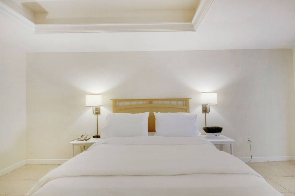 Photo of Bedroom in Coconut Grove