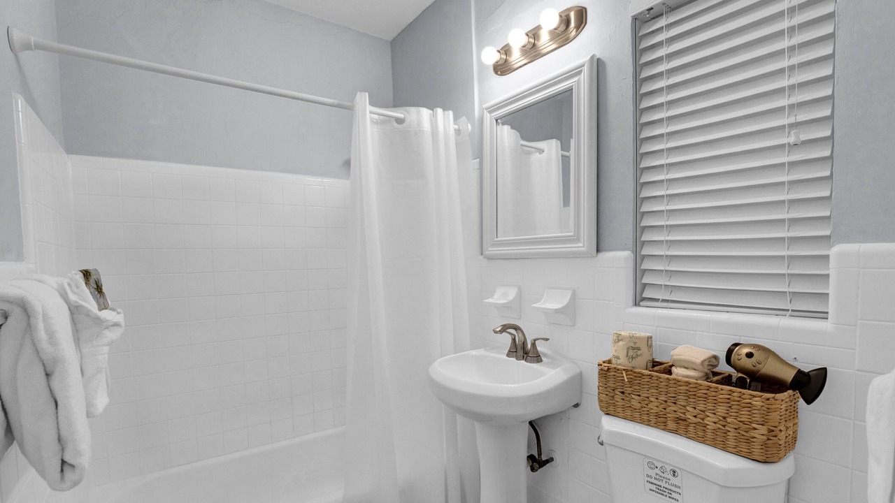 Photo of Bathroom in Marathon
