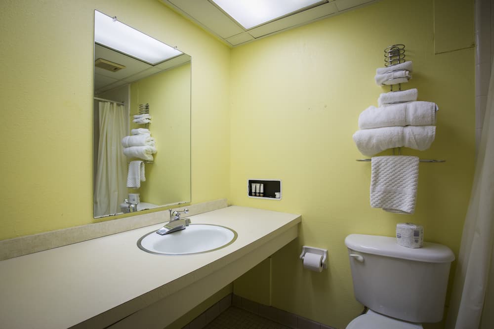 Photo of Bathroom in Independence Square