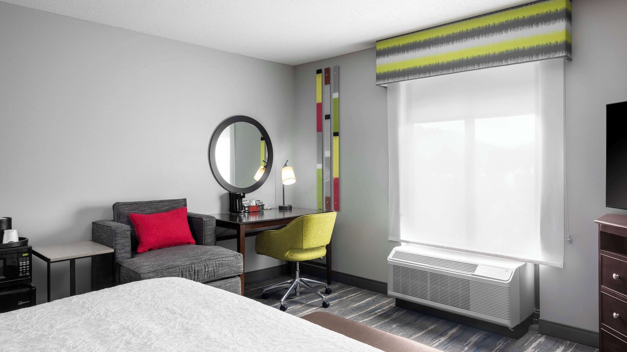 Photo of Bedroom in Crestline Heights