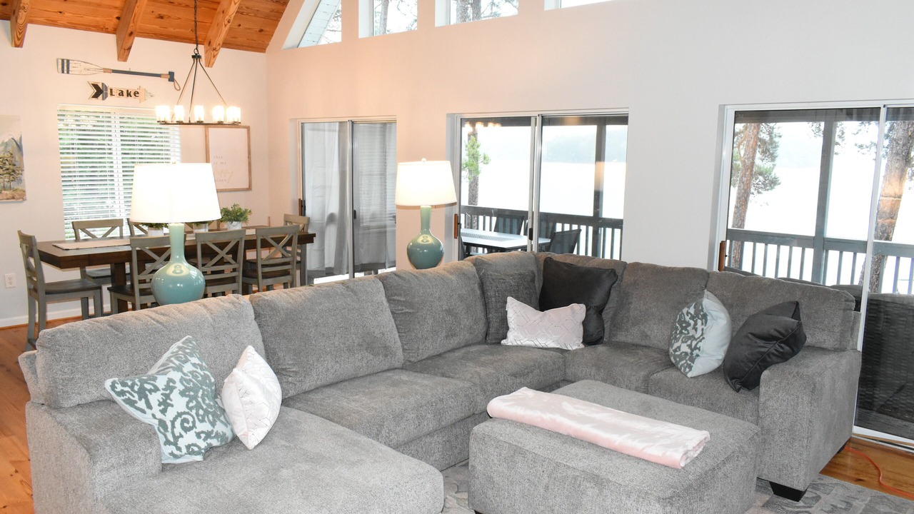 Photo of Livingroom in Seneca