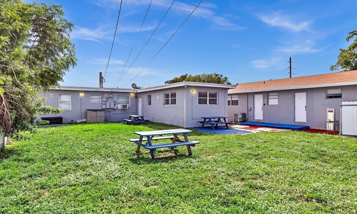 Photo of Outdoor in Royal Poinciana