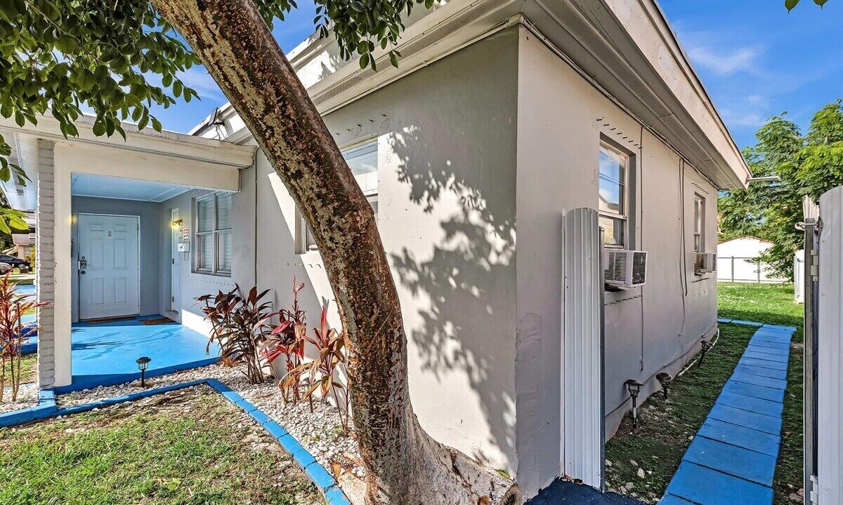 Photo of Outdoor in Royal Poinciana