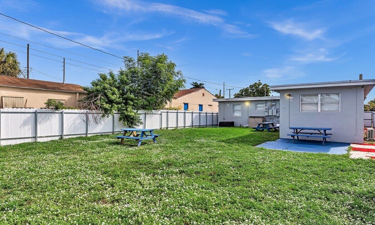 Photo of Outdoor in Royal Poinciana