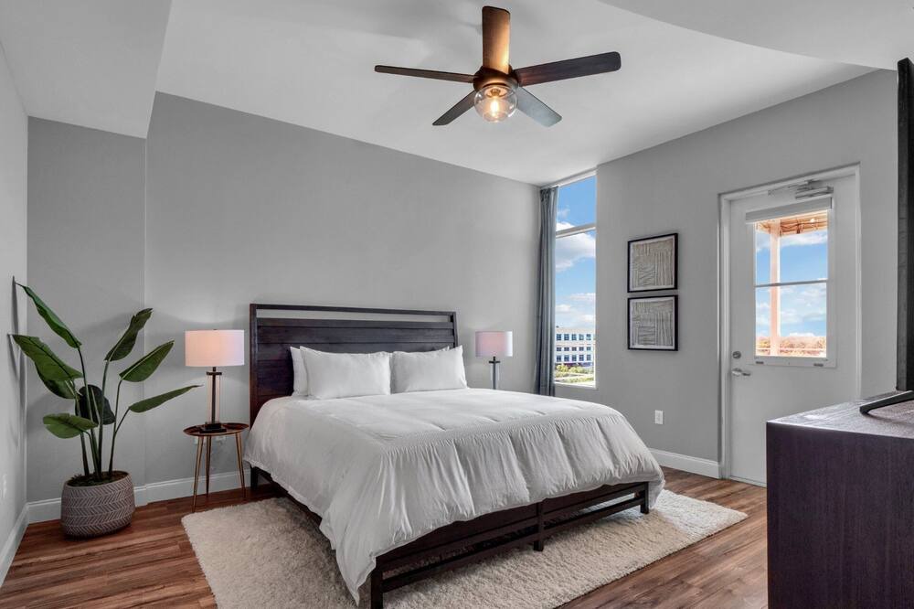 Photo of Bedroom in South Eola