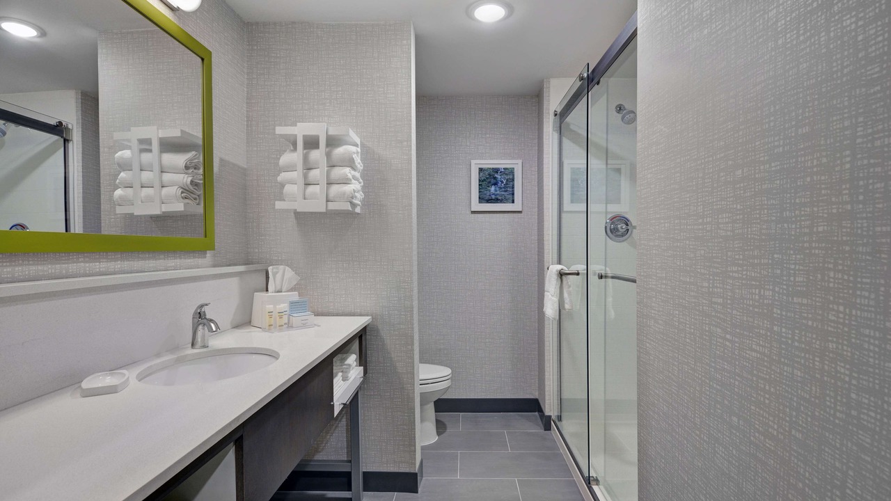 Photo of Bathroom in MacClenny