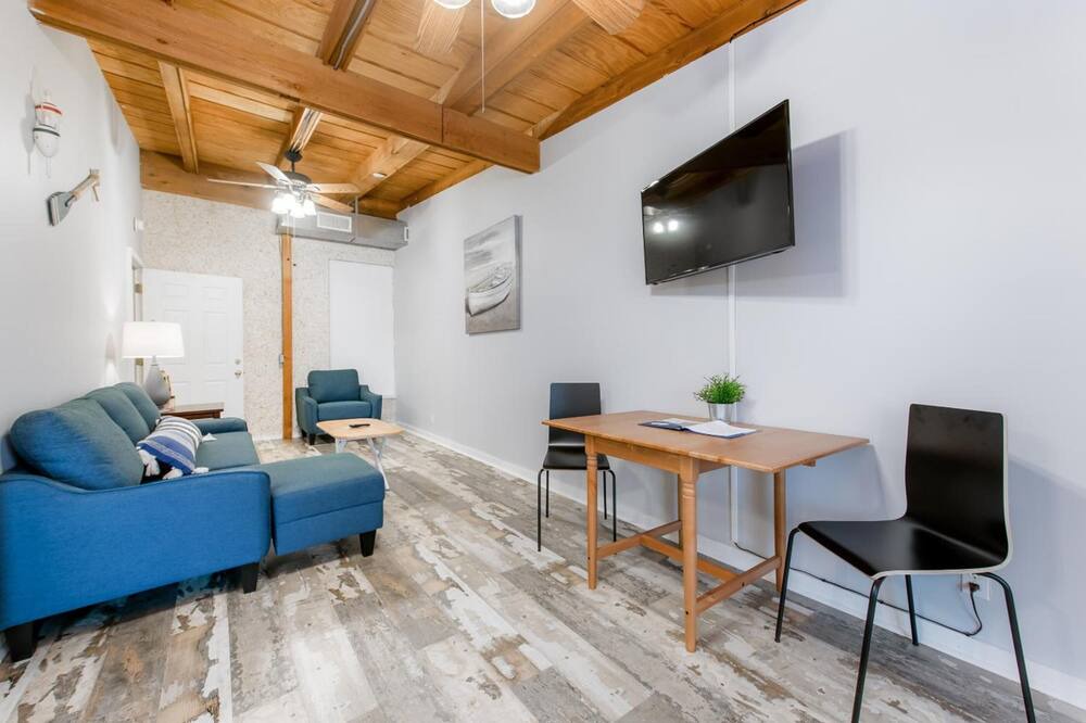 Photo of Livingroom in Darien