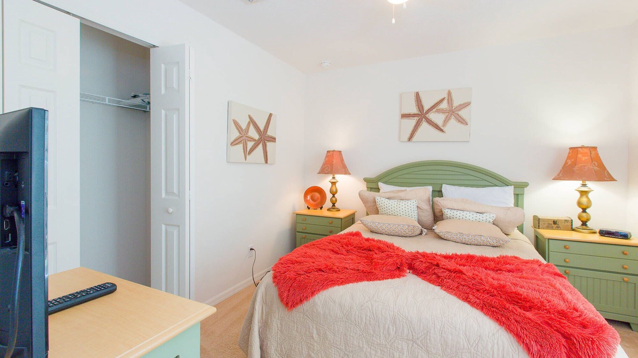Photo of Bedroom in Orange Tree