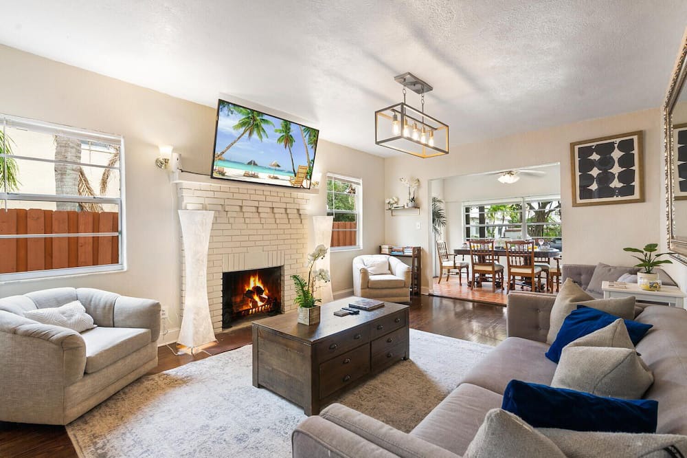 Photo of Livingroom in Sunshine Park