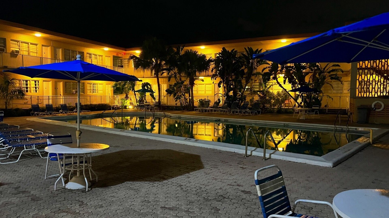 Photo of Outdoor in Hallandale Beach