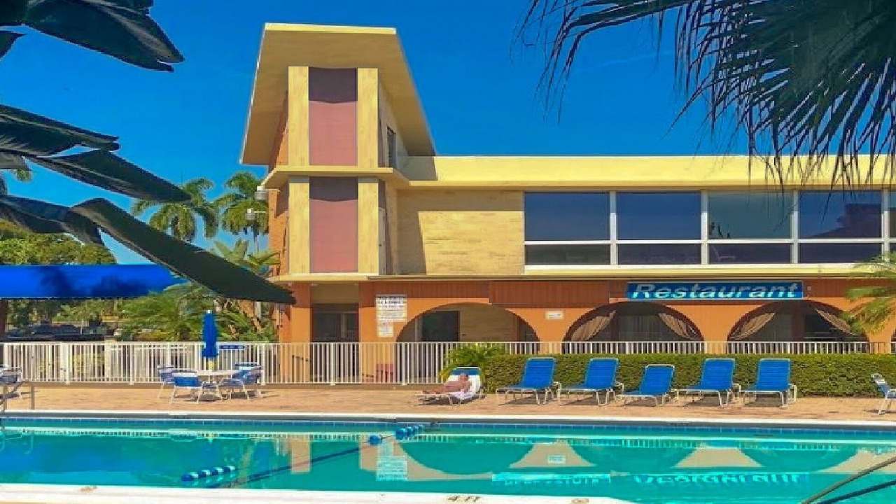 Photo of Outdoor in Hallandale Beach