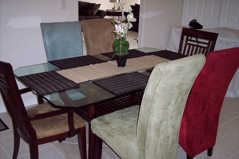 Photo of Bedroom in Pine Valley
