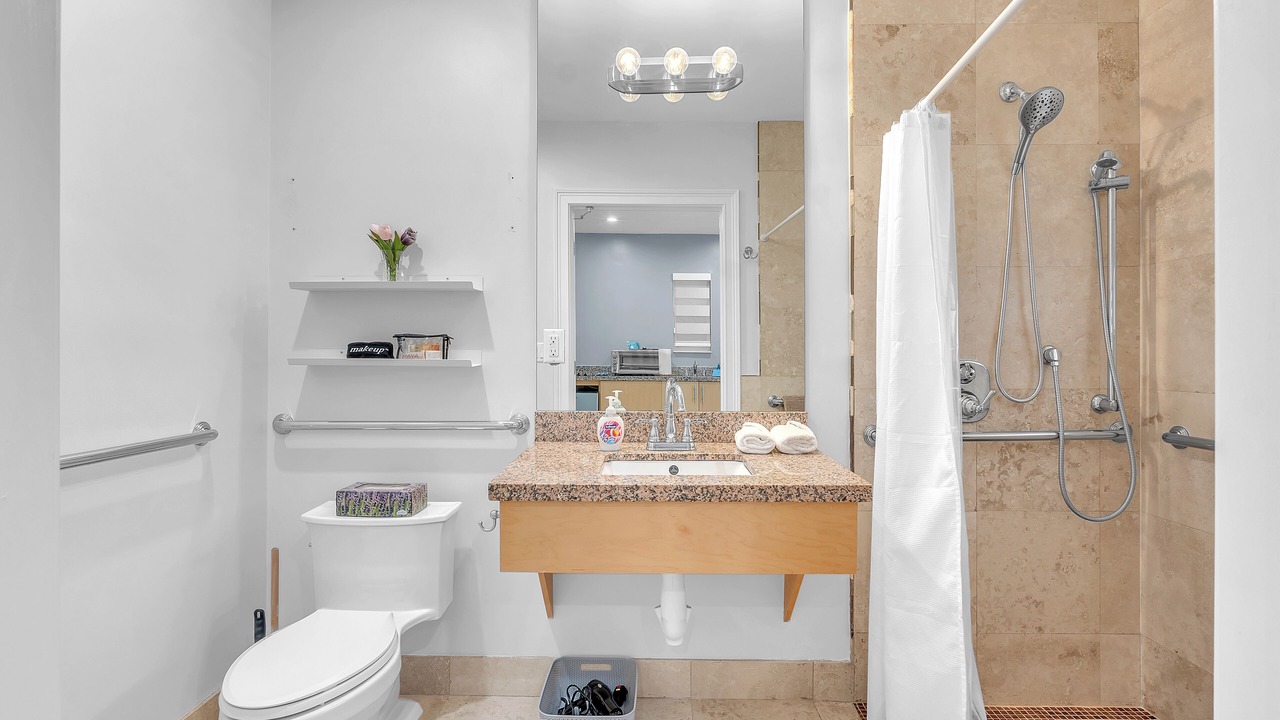 Photo of Bathroom in Lauderdale-by-the-Sea