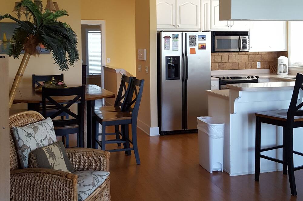 Photo of Livingroom in Fort Bay