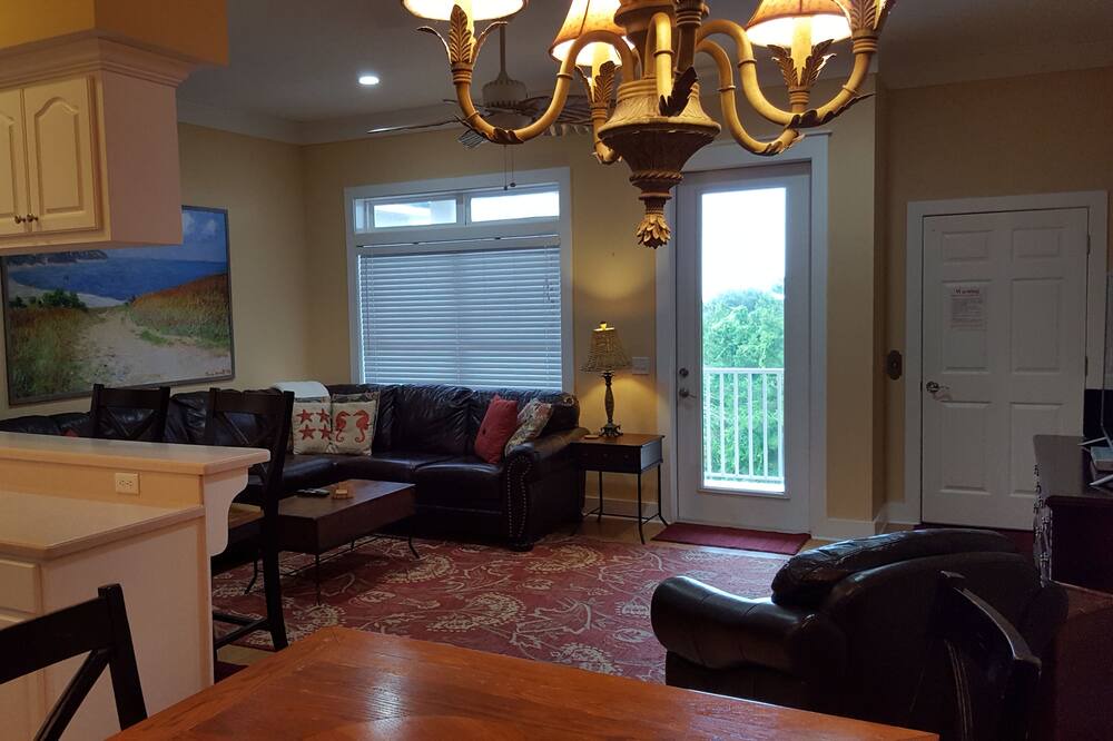 Photo of Livingroom in Fort Bay