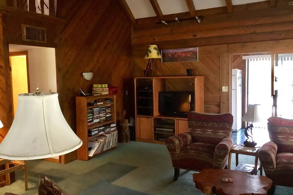 Photo of Bedroom in Hawthorne