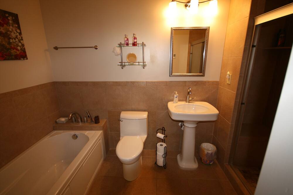 Photo of Bathroom in Navarre Beach
