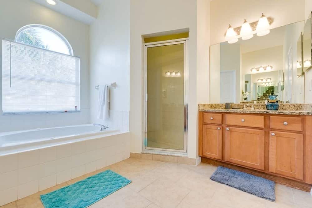 Photo of Bedroom in Tuscan Ridge