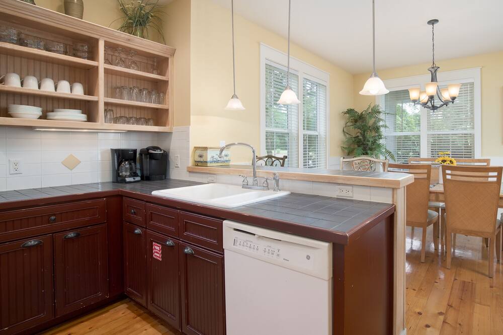 Photo of Kitchen in Laurel Grove
