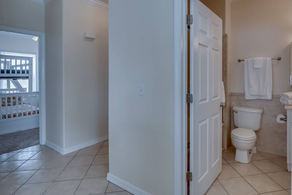 Photo of Bathroom in Gulf Shores