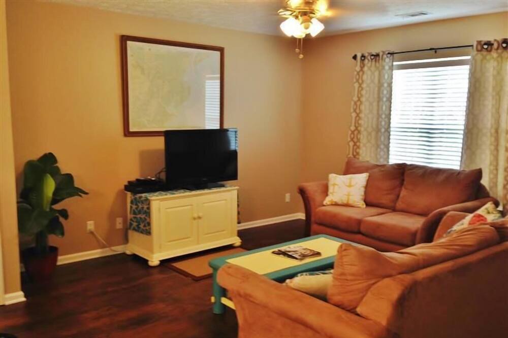 Photo of Bedroom in Whitemarsh Island