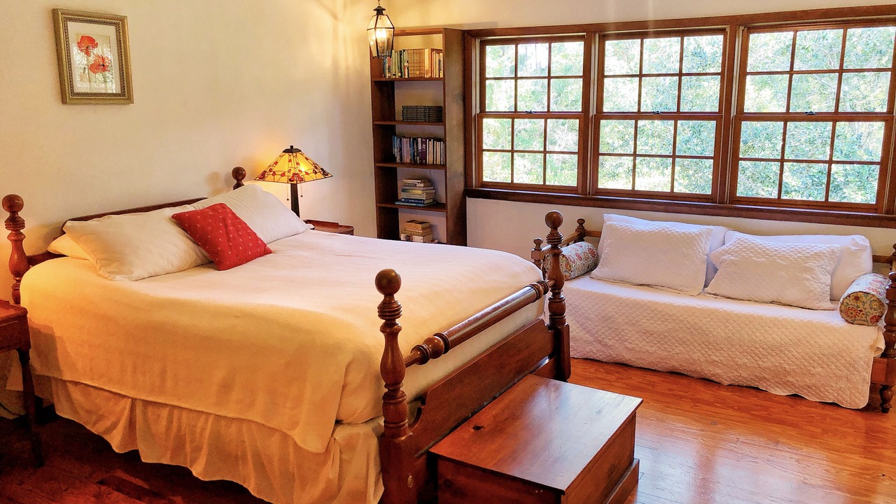 Photo of Bedroom in Tallahassee