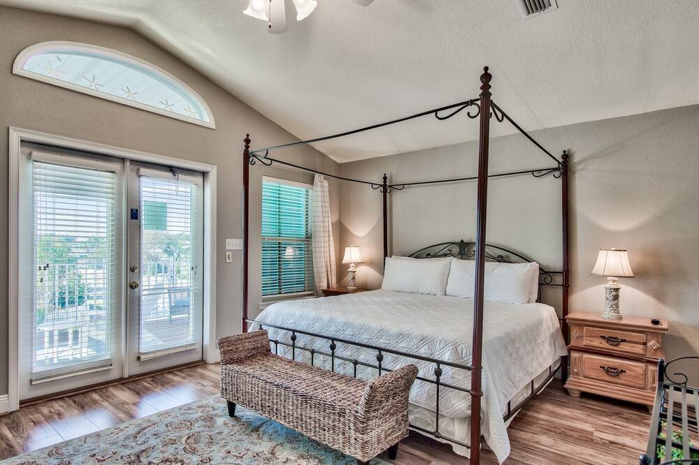 Photo of Patio Balcony in Crystal Shores