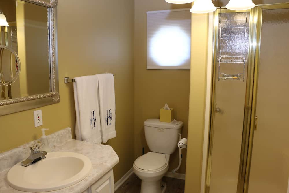 Photo of Bathroom in Fort Morgan Pines