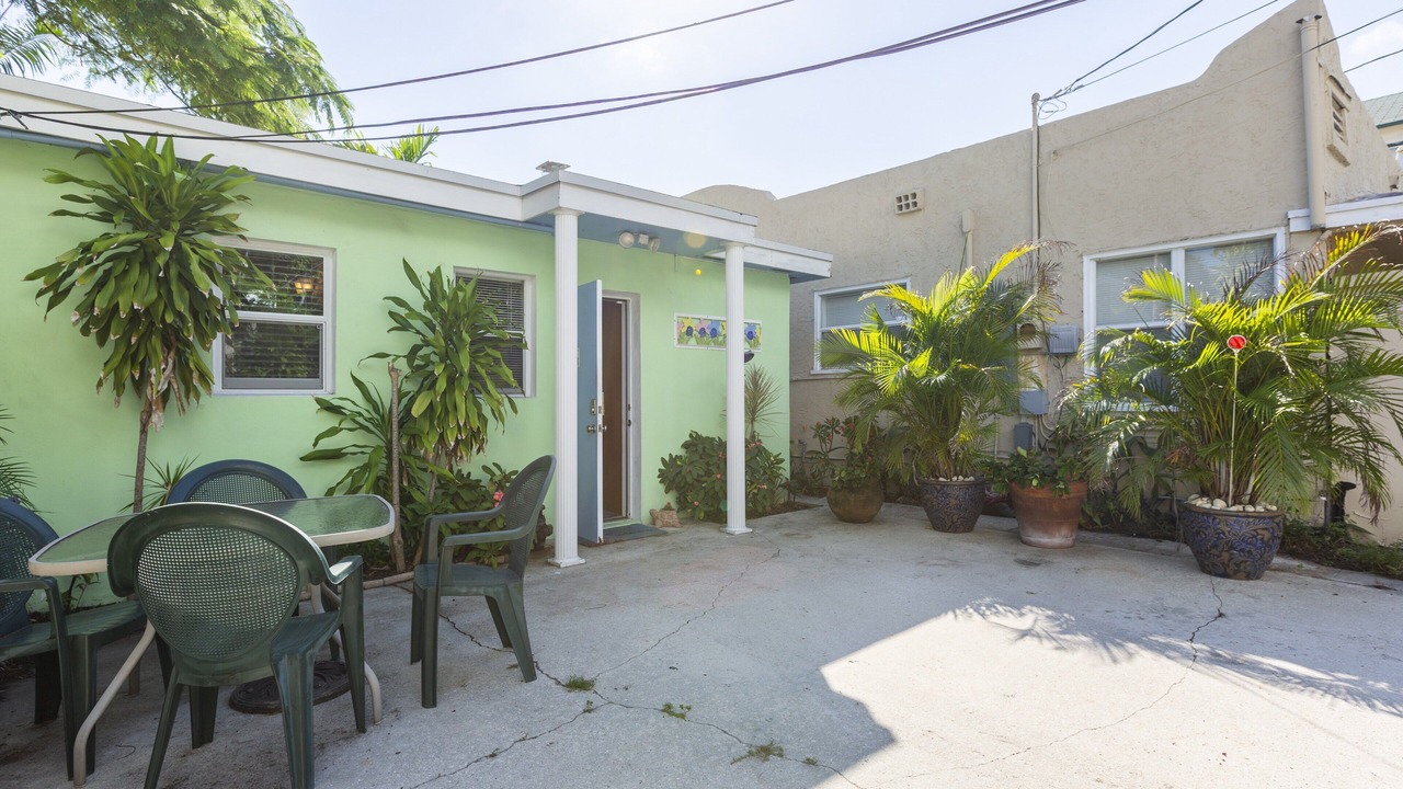 Photo of Patio Balcony in Mango Groves