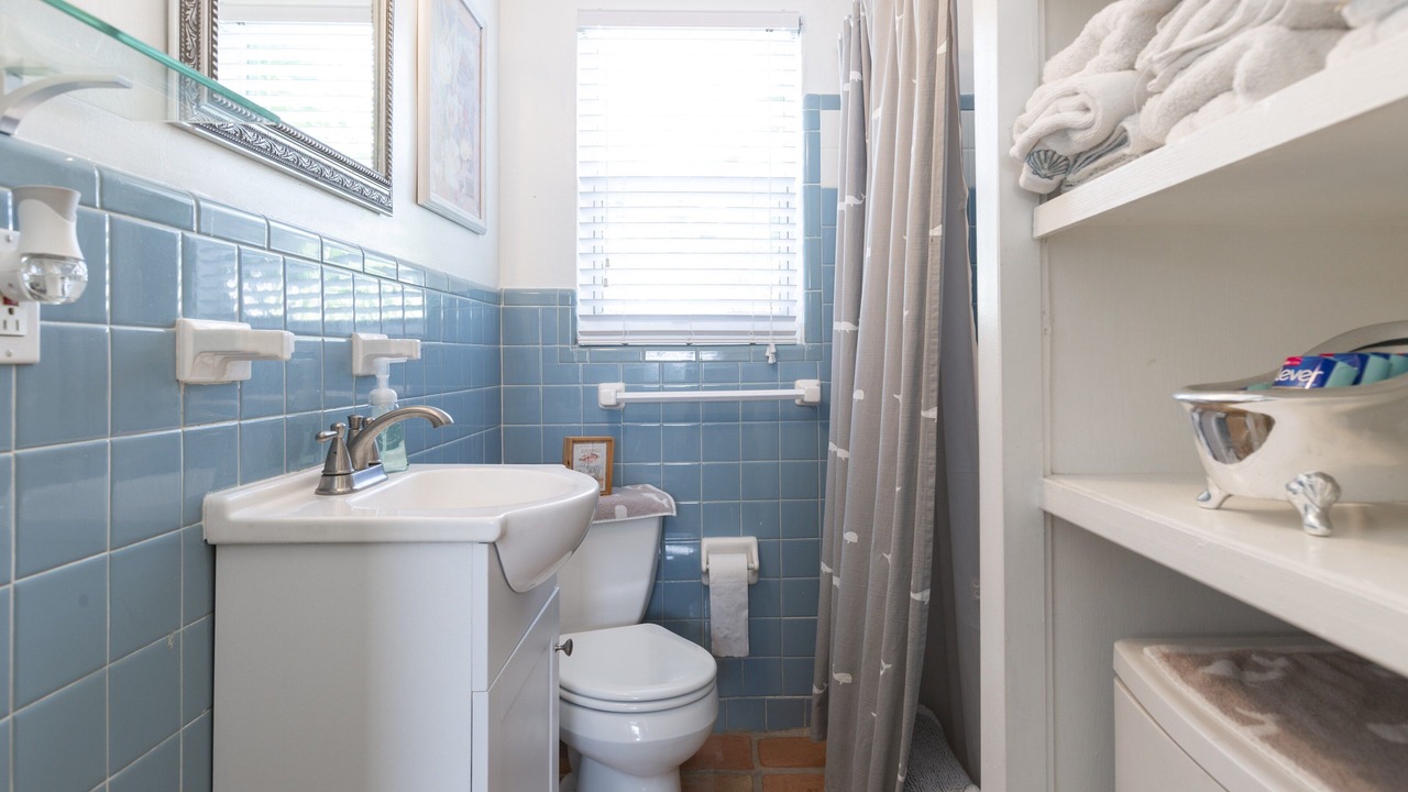 Photo of Bathroom in Mango Groves
