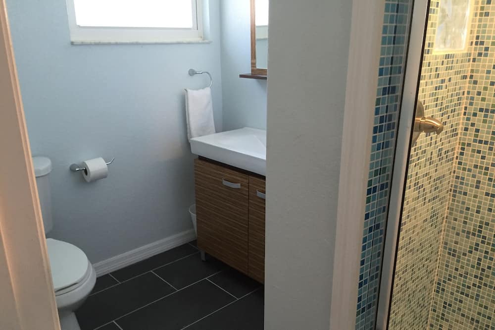 Photo of Bathroom in Wilbur-By-The-Sea