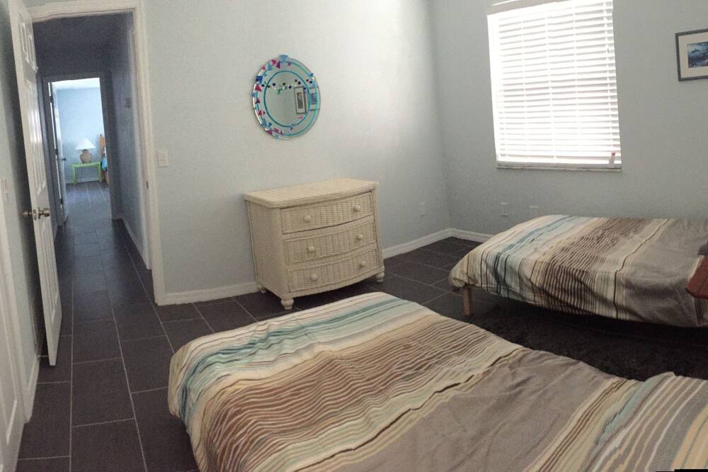 Photo of Bedroom in Wilbur-By-The-Sea