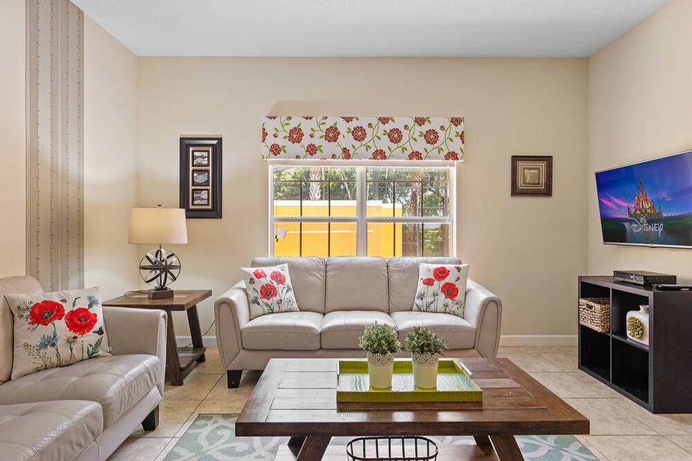 Photo of Livingroom in West Kissimmee