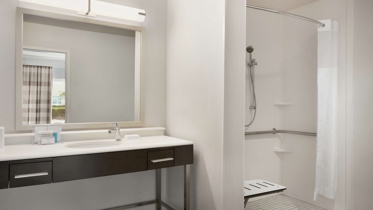 Photo of Bathroom in Gunter Afs