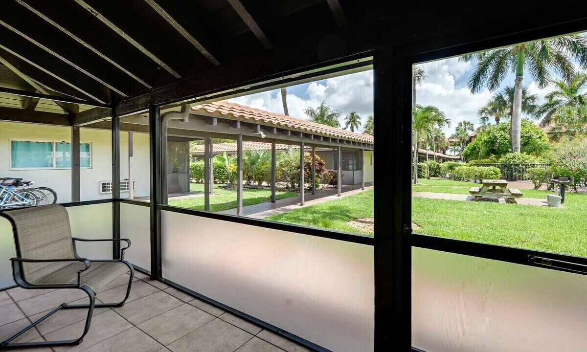 Photo of Outdoor in Naples