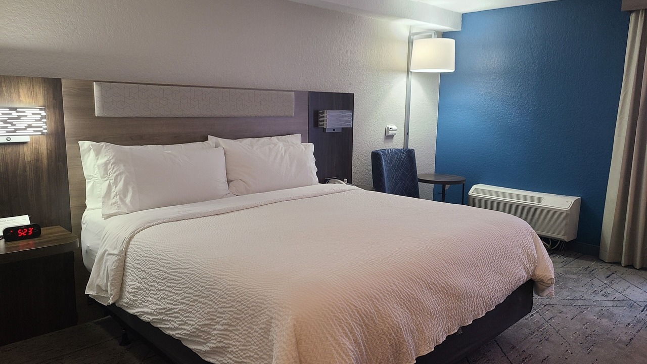 Photo of Bedroom in Survey Creek