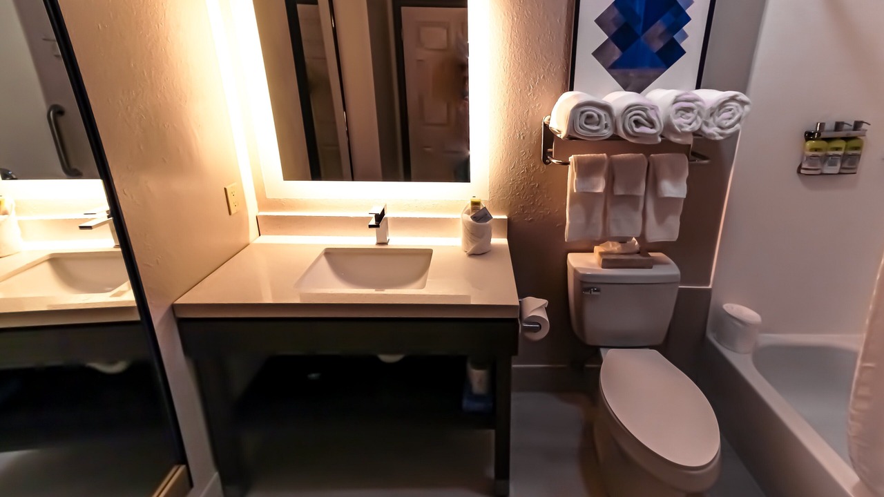 Photo of Bathroom in Palm Shores