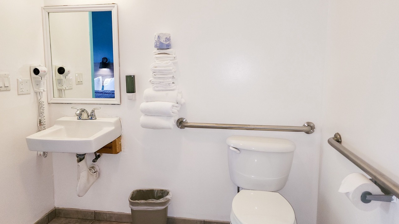 Photo of Bathroom in Everglades City