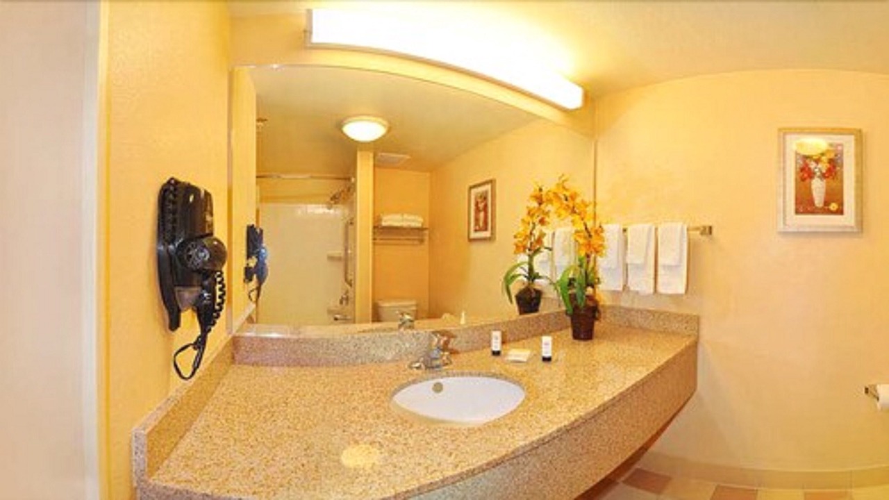 Photo of Bathroom in Marianna