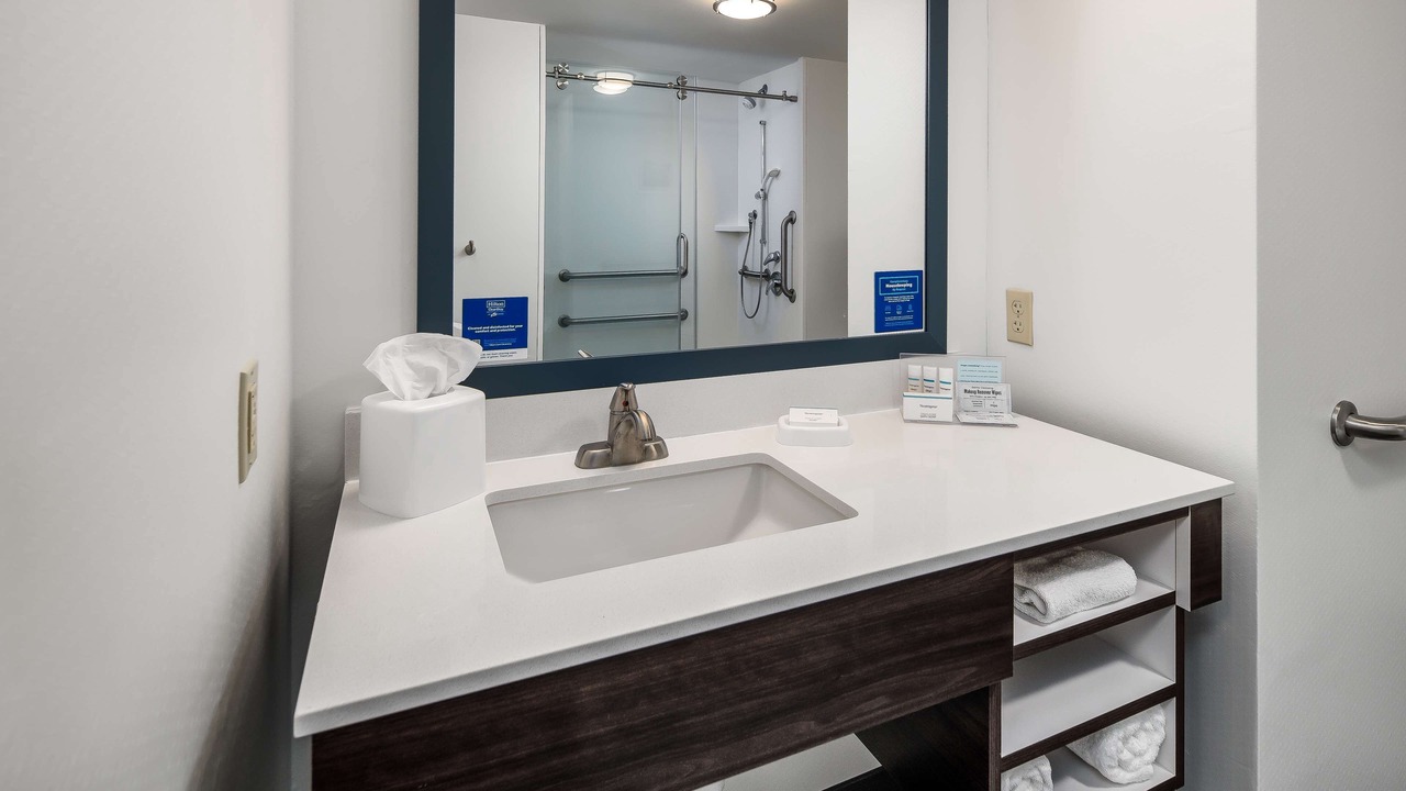 Photo of Bathroom in Navarre