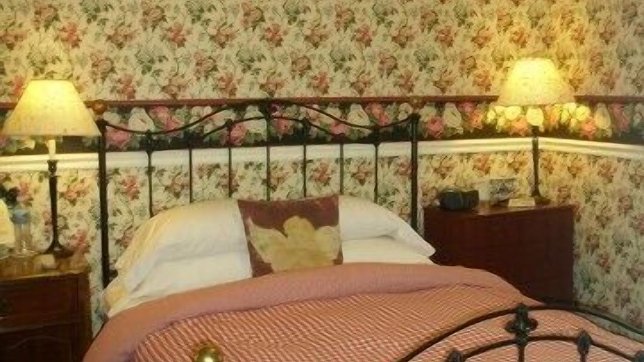 Photo of Bedroom in Parrot Cove
