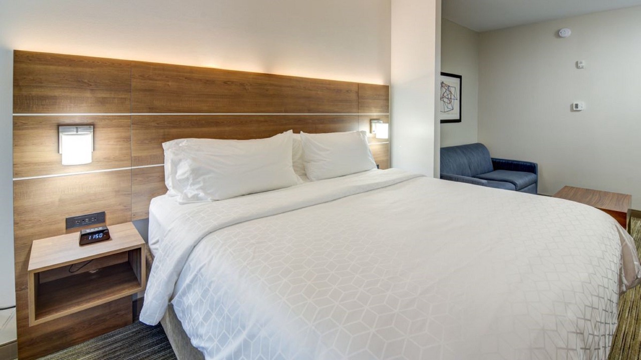 Photo of Bedroom in Quincy