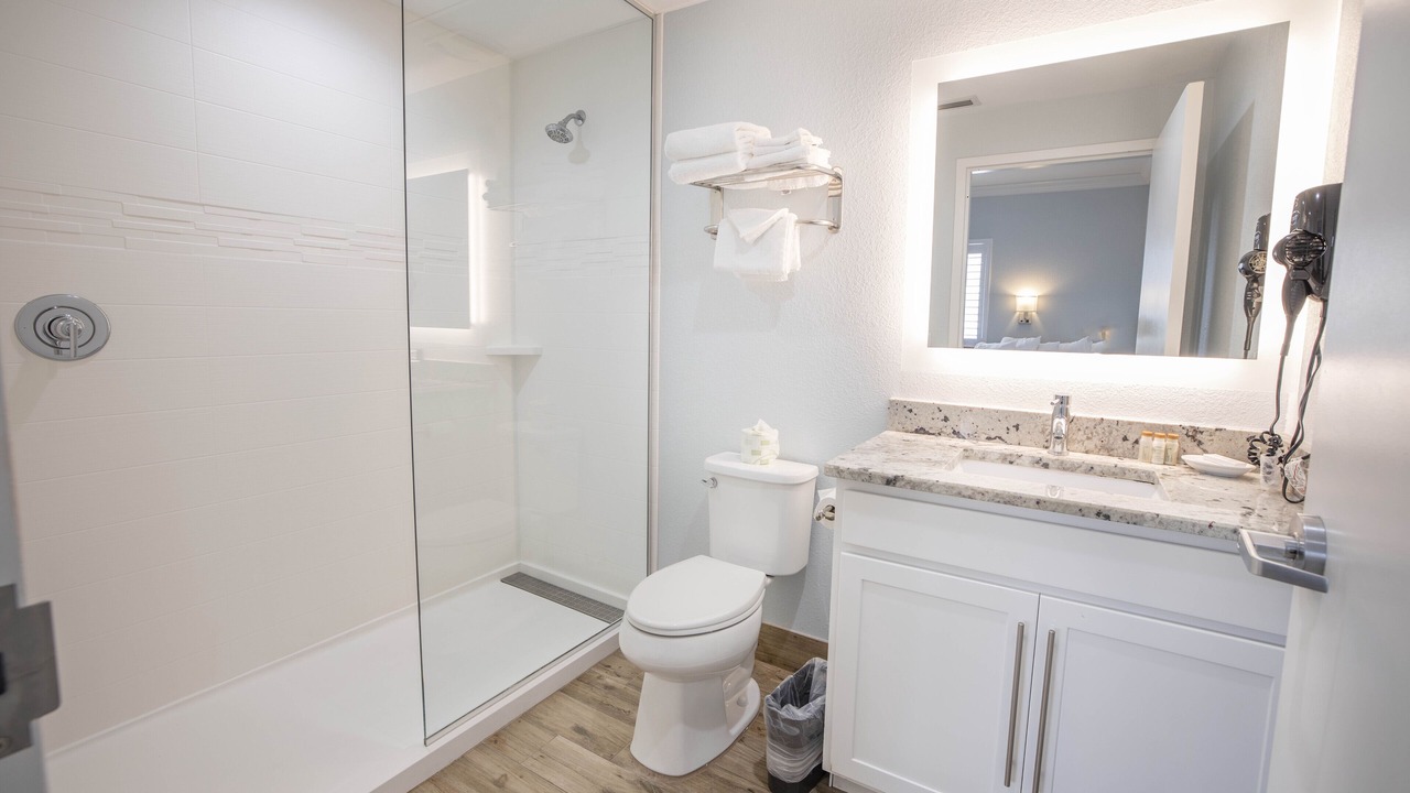 Photo of Bathroom in Redington Shores