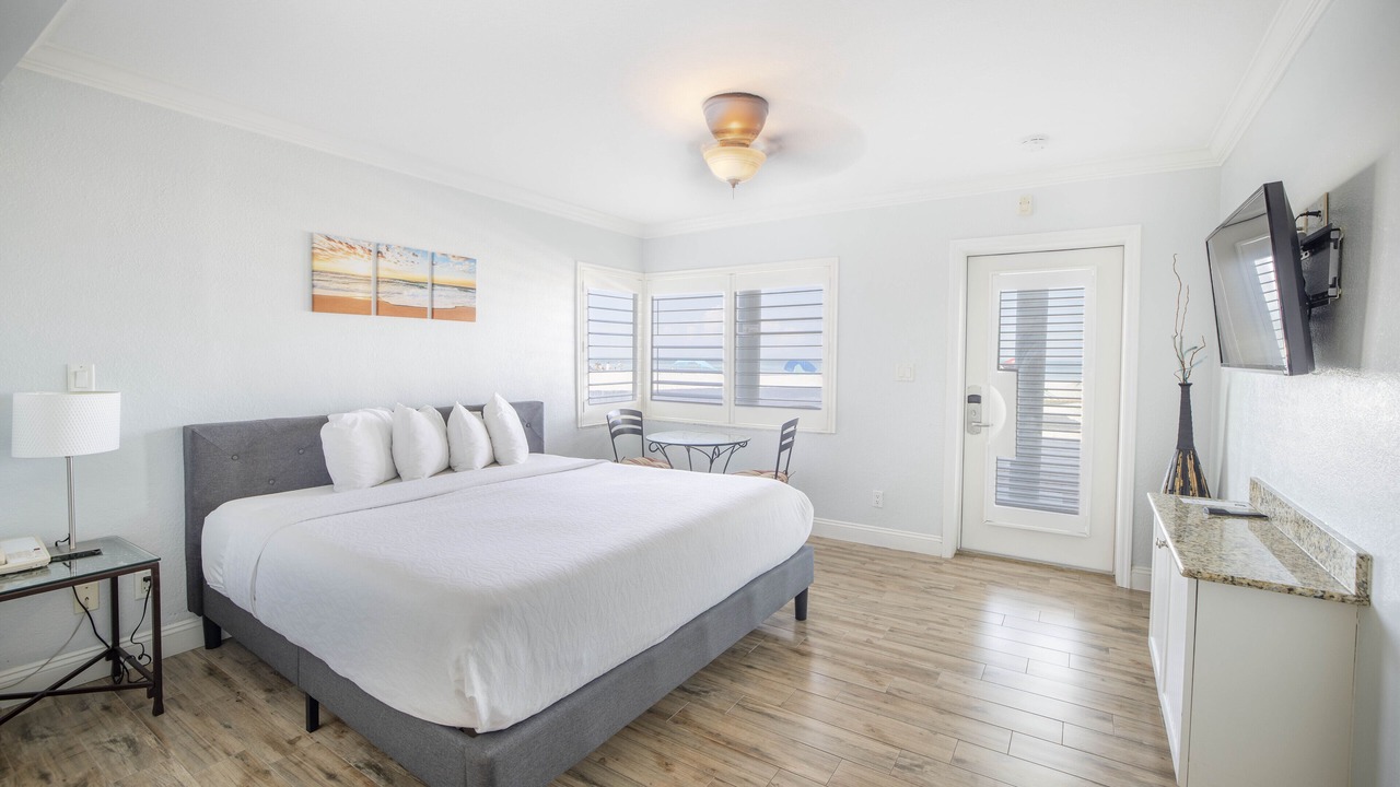 Photo of Bedroom in Redington Shores