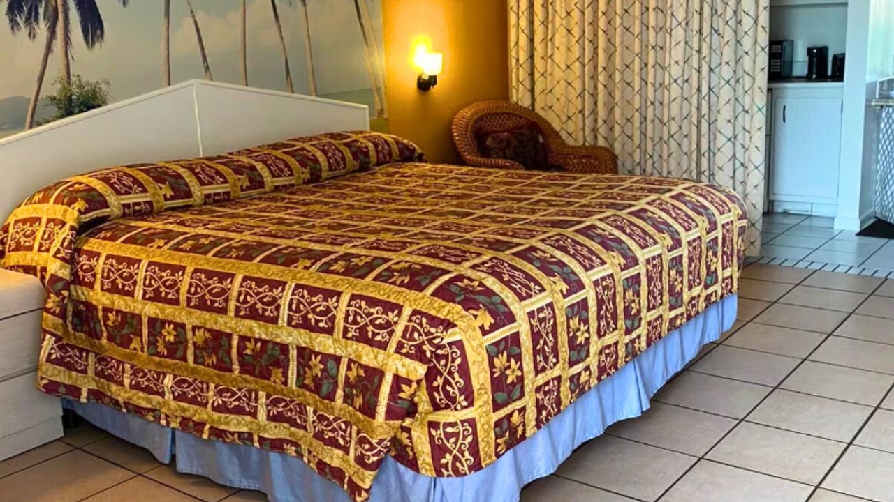 Photo of Bedroom in South Palm Park Neighborhood Association