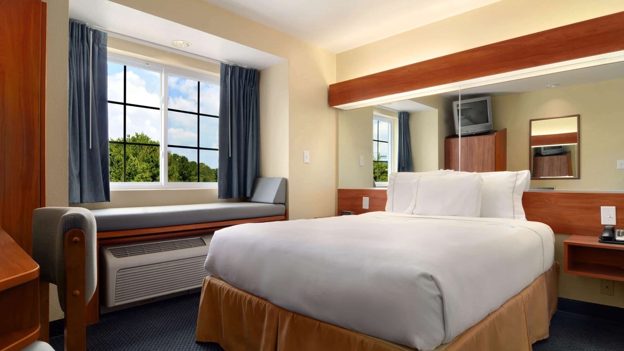 Photo of Bedroom in Normal
